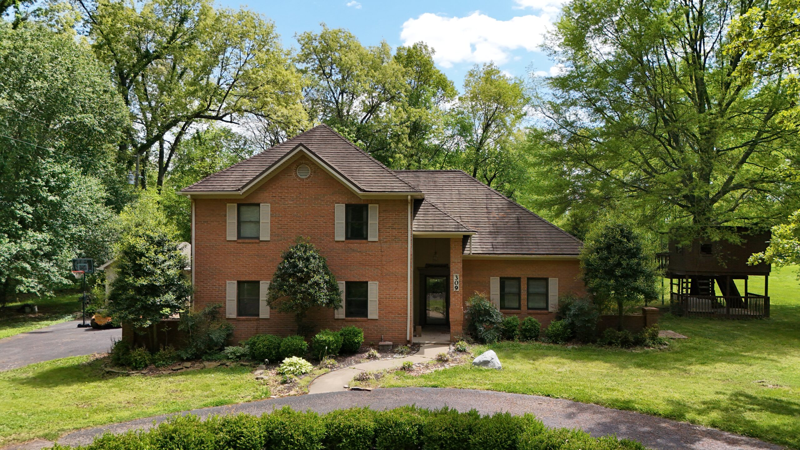 309 Deer Creek